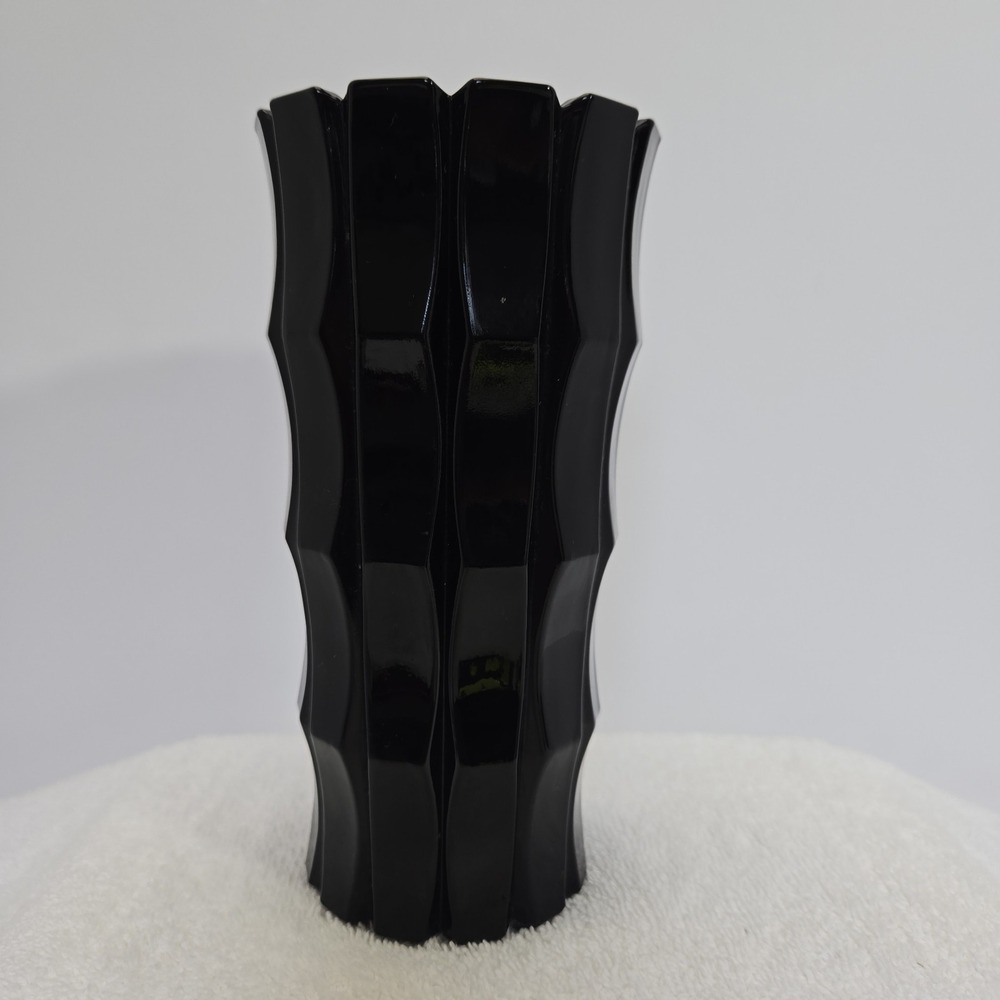 Vintage Indiana Tiara Black Amethyst Glass Vertical Ribbed  Vase Decor Retro
